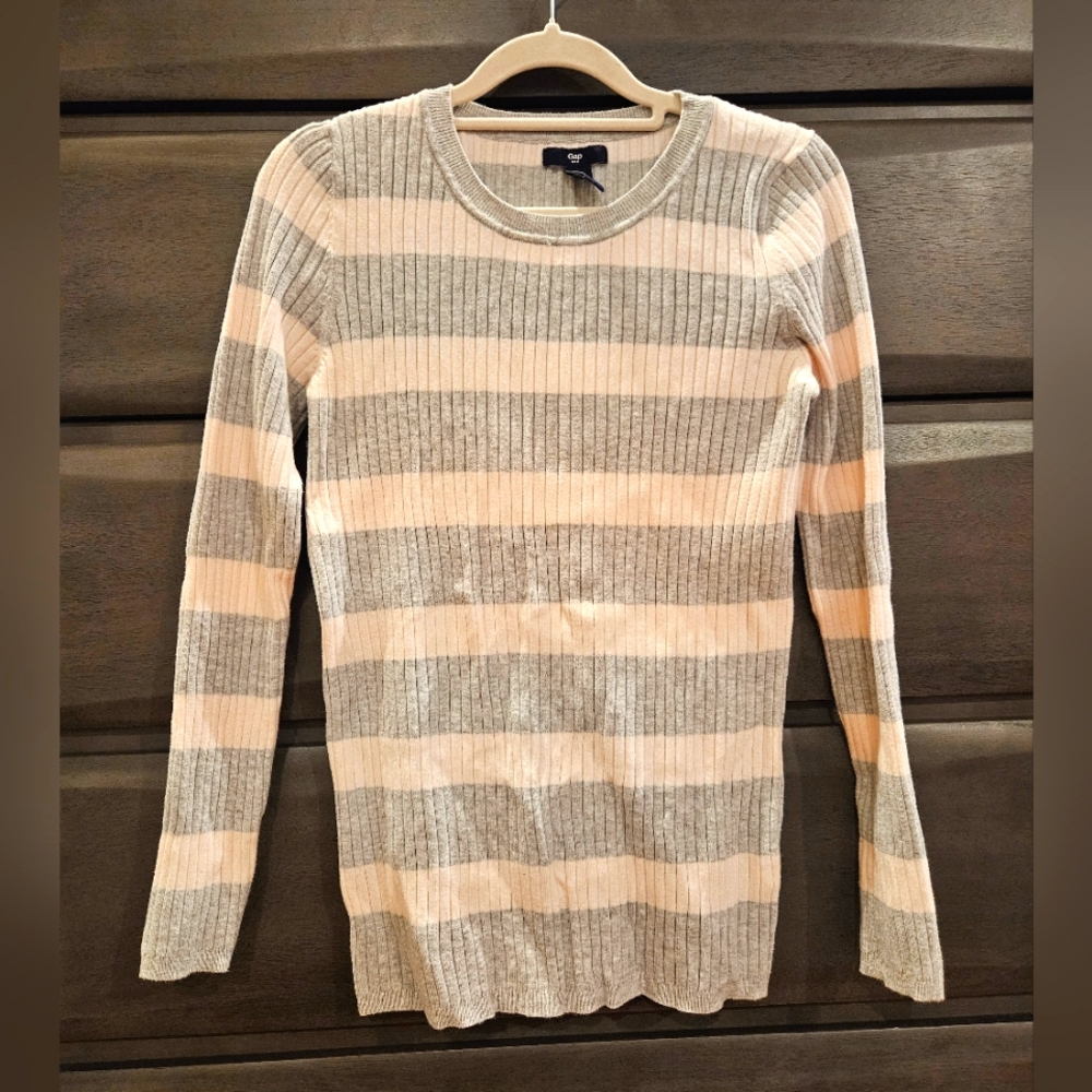 Gap Grey and White Knit Striped Sweater Top
